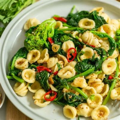   Orecchiette alle Cime di Rapa: Savory Simplicity Meets Delicate Ear-Shaped Pasta!